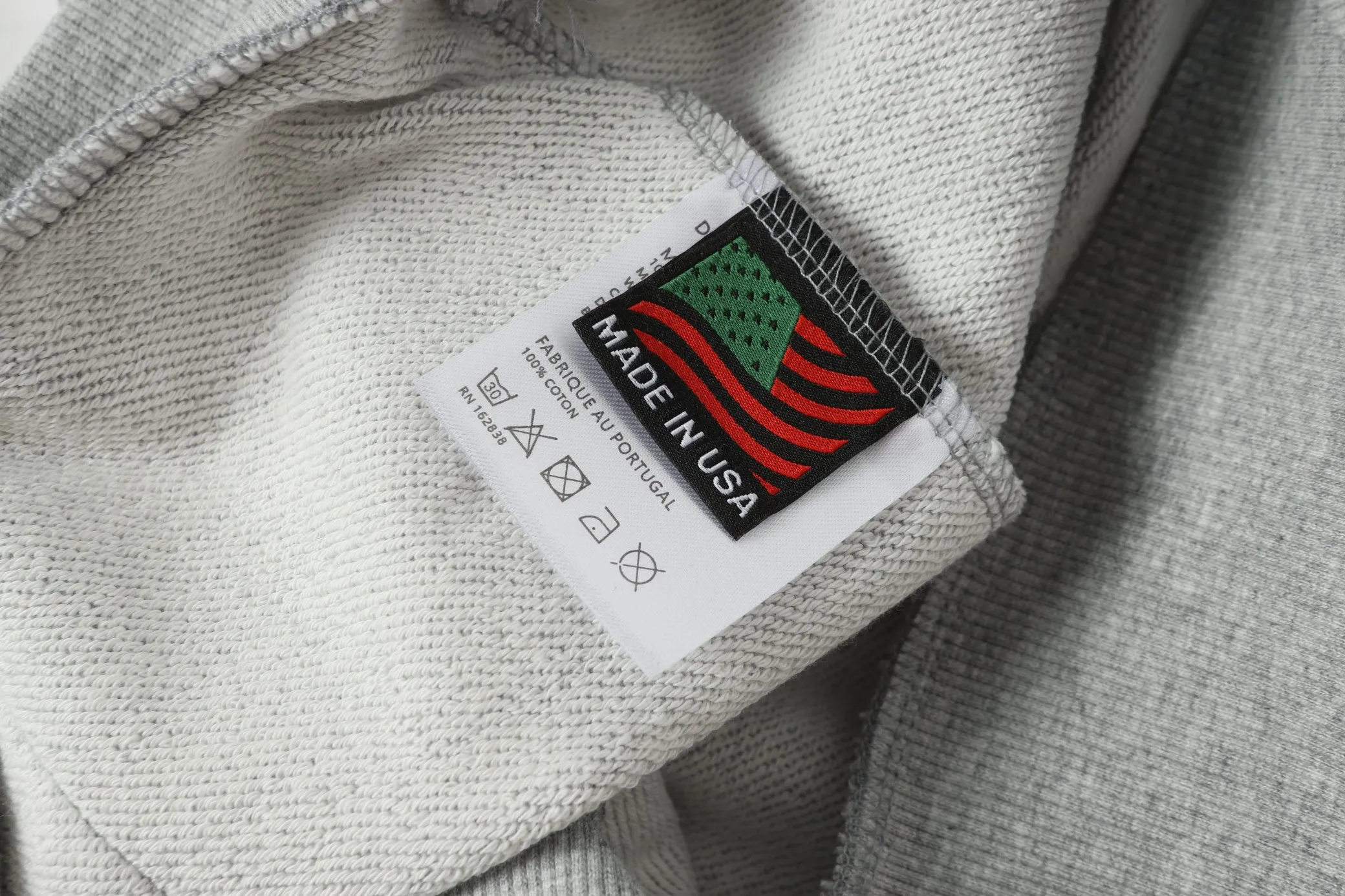 6002# DENIM TEARS Kapok European and American trendy brand high-quality printed hooded sweatshirt set. Terry fabric weighs 380 grams. Threads are customized and dyed in the same color. Color Black Gray Purple Size S-XL